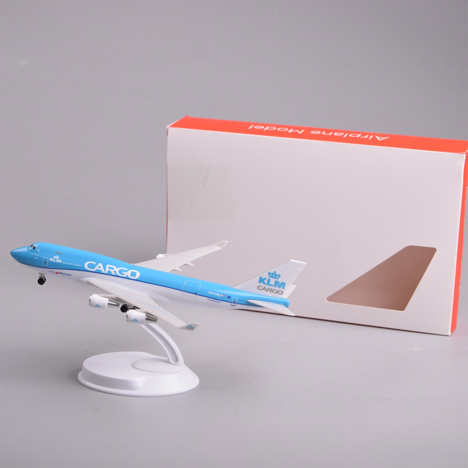Model Airplane Plastic - โมเดลเครื่องบินขนาดเล็ก 20 ซม. KLM B747 แบบเครื่องบินขนส่งสินค้า
