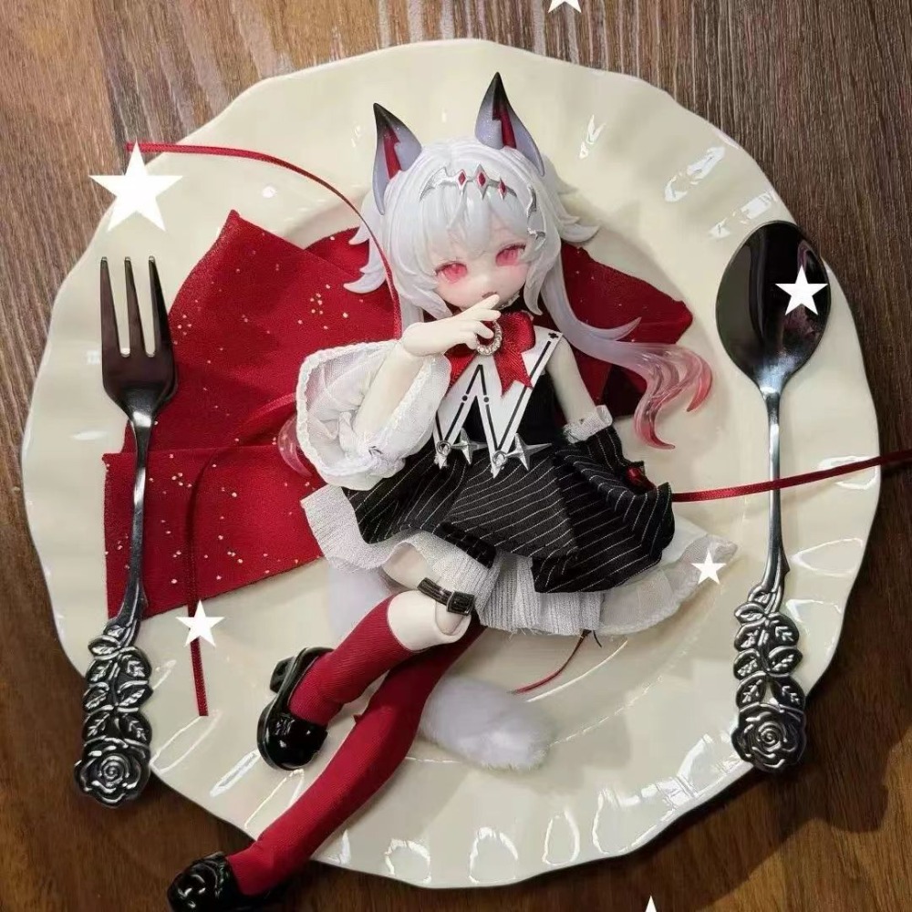 Inedible Doll Lunar Lore Meow  - Mystery Box Blind Bag บทวิจารณ์และราคา