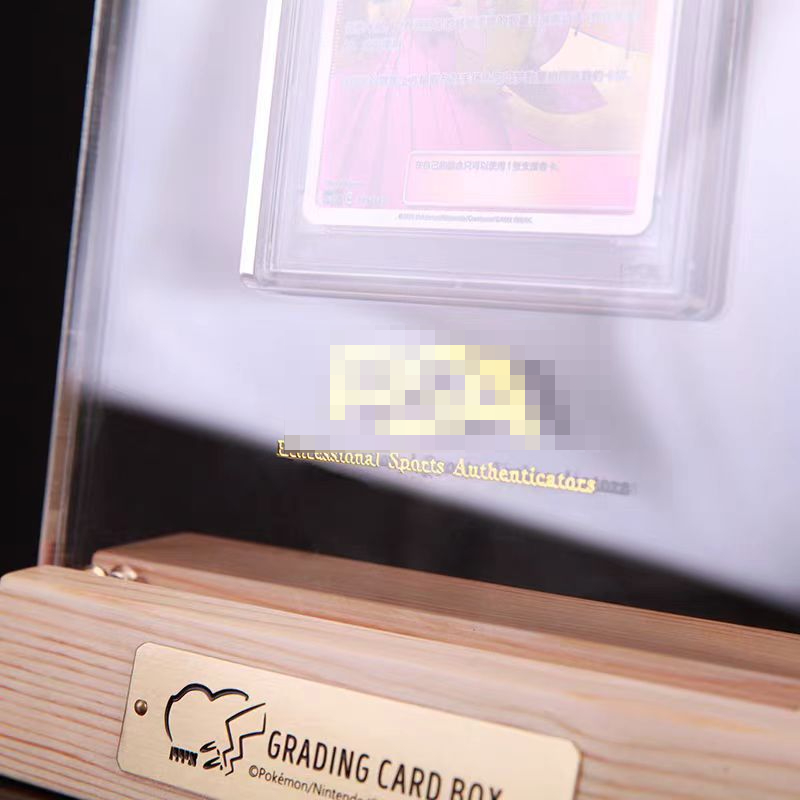 ฐานไม้เนื้อแข็งสำหรับโชว์การ์ด - Graded Card Display บทวิจารณ์และราคา
